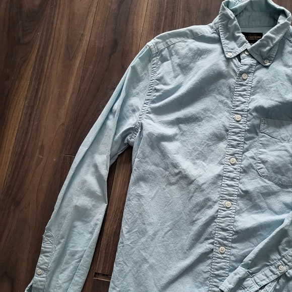 Shirt with buttons - Picture 3 of 4